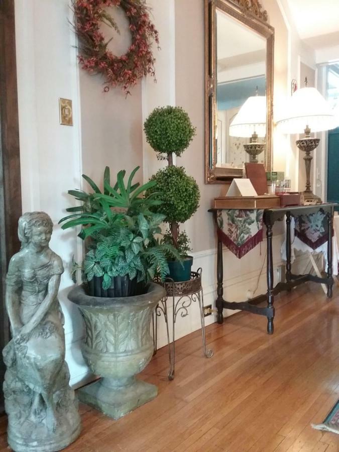 Hanover House Bed And Breakfast Niagara Falls Esterno foto