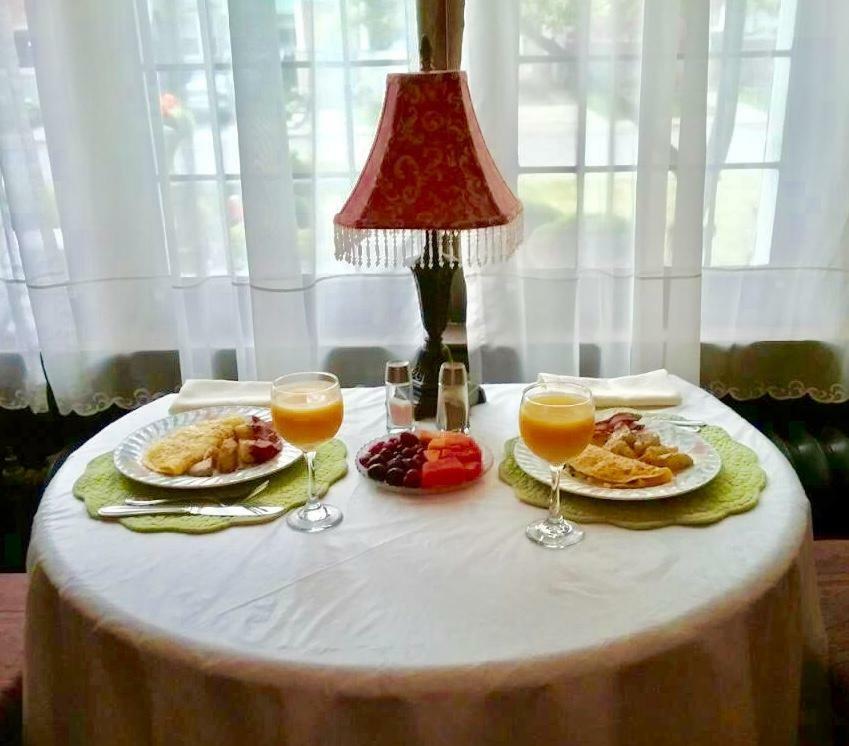 Hanover House Bed And Breakfast Niagara Falls Esterno foto